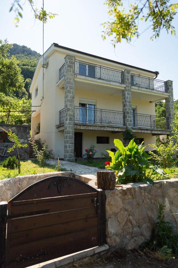 Plamenatz Studio Apartments Virpazar Exterior photo